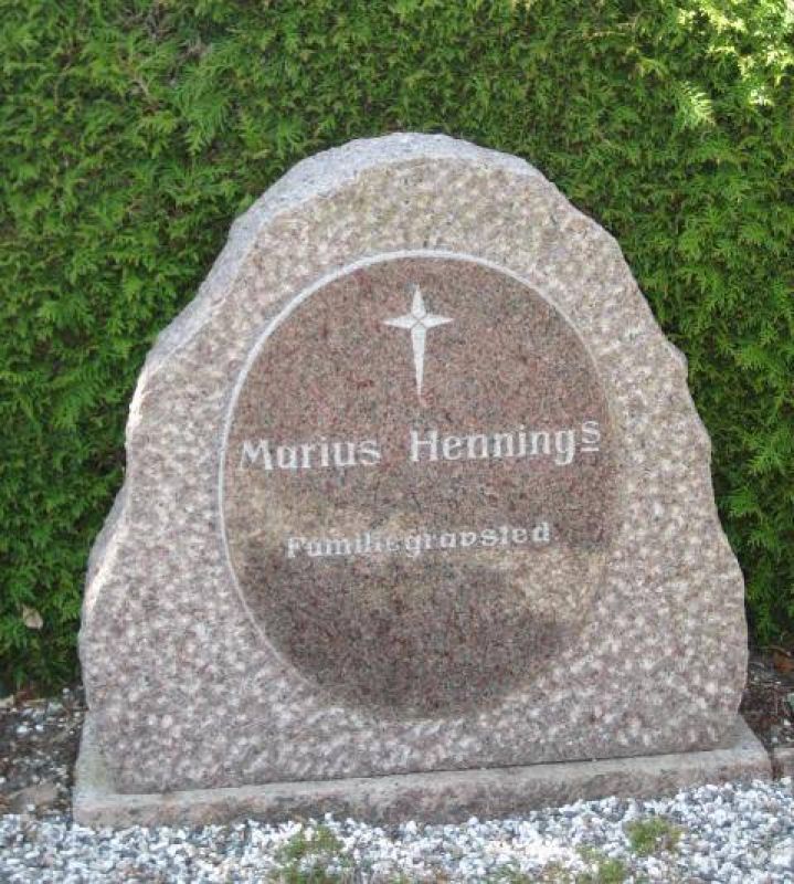 Marius Henning's familiegravsted.jpg